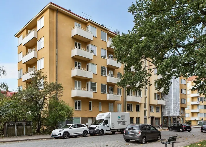 Trendy & Central Stockholm Apt